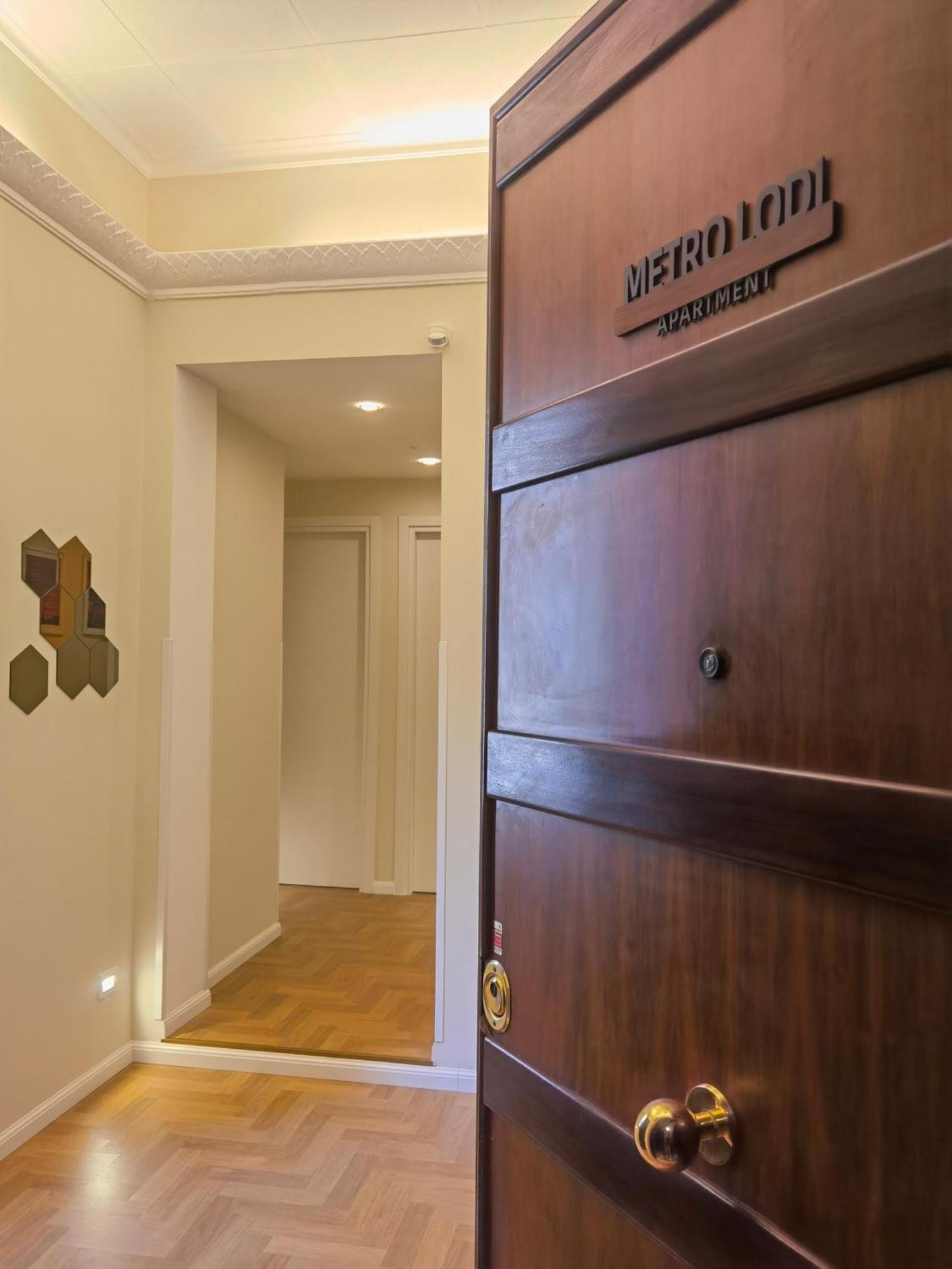Metro Lodi Apartment Roma Dış mekan fotoğraf